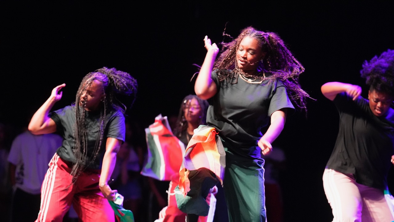 Thumbnail [100%x225]