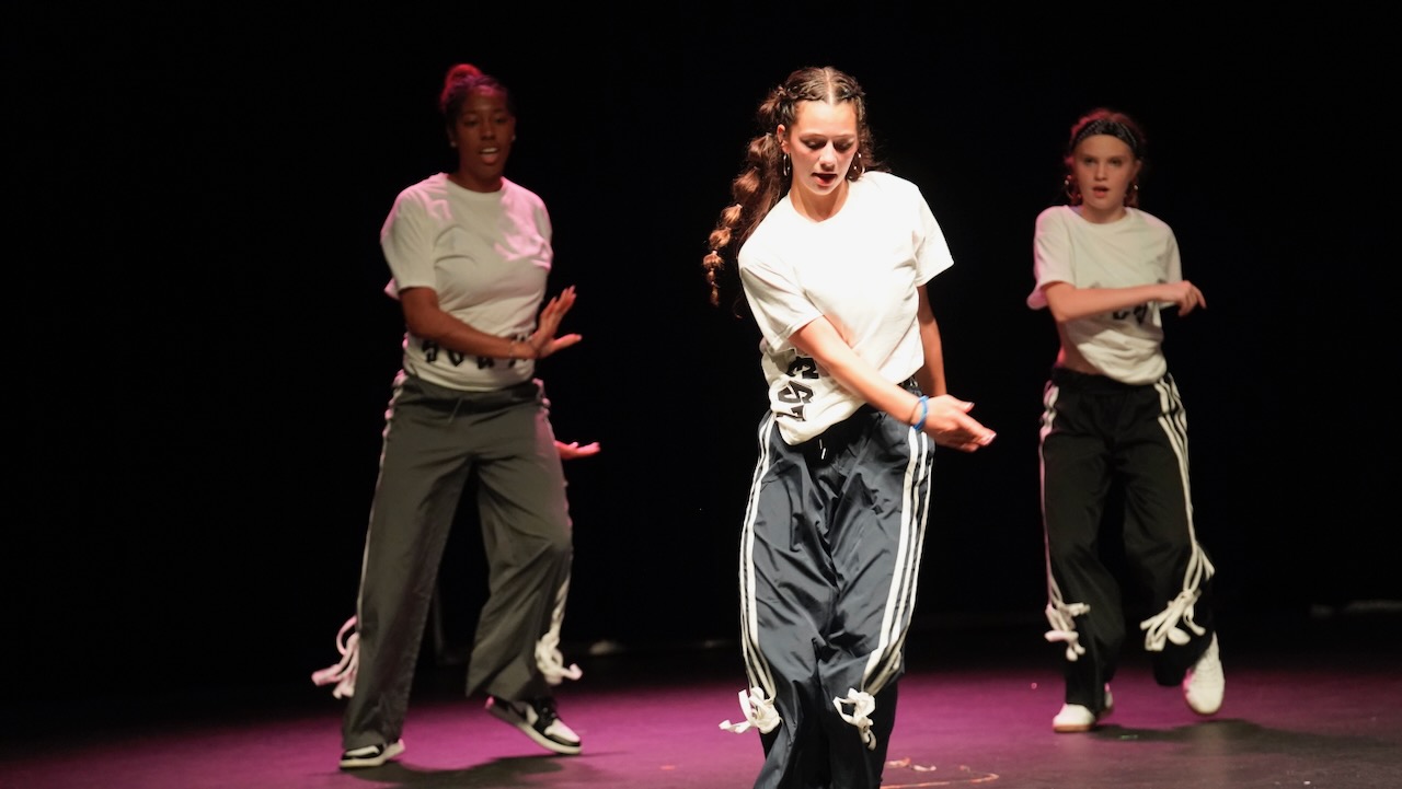 Thumbnail [100%x225]