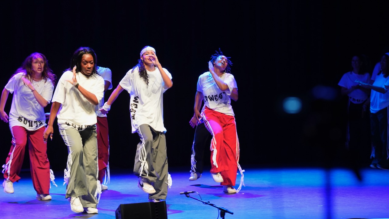 Thumbnail [100%x225]